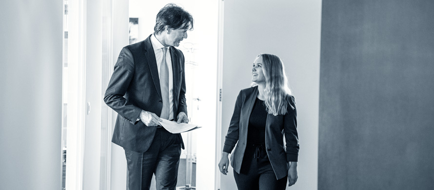 Dr. Andreas Landtwing, LL.M., MAE mit Assistentin Anja Troxler
